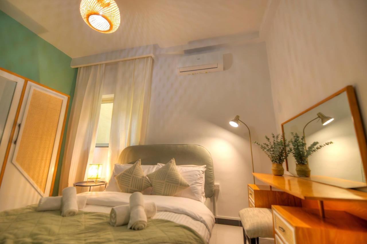 Beautifully Furnished Seafront 4 Bedrooms Goslm-4 Слима Экстерьер фото