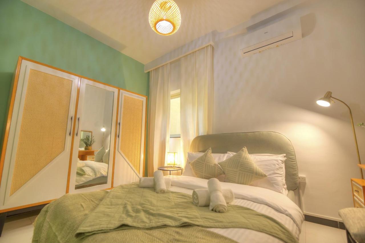 Beautifully Furnished Seafront 4 Bedrooms Goslm-4 Слима Экстерьер фото